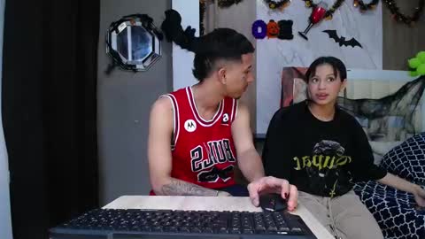 Snapshot of karl_kalvin chatting on October 31, 2025, 2:56 am KARLA Y KALVIN online show from October 31, 2025, 2:56 am