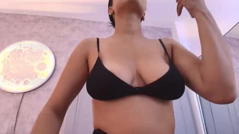 Karla online show from February 25, 2026, 7:45 pm