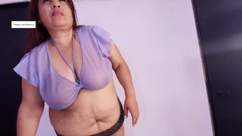 Snapshot of karla_hilton01 chatting on June 4, 2026, 12:00 pm Karla online show from June 4, 2026, 12:00 pm