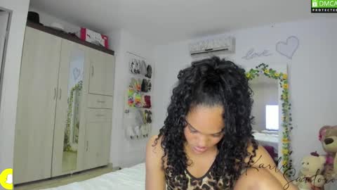 Snapshot of karla_santoro chatting on February 28, 2025, 5:48 am Karla Santoro online show from February 28, 2025, 5:48 am