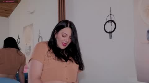 Snapshot of karla_valk1 chatting on September 29, 2025, 1:16 pm karla online show from September 29, 2025, 1:16 pm