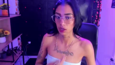 karlaslutskinny__ online show from February 24, 2026, 9:24 pm