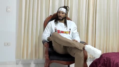 Snapshot of karlmarley1 chatting on December 25, 2024, 4:01 am Karl online show from December 25, 2024, 4:01 am