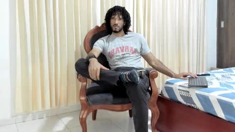 Snapshot of karlmarley1 chatting on February 6, 2025, 2:11 am Karl online show from February 6, 2025, 2:11 am