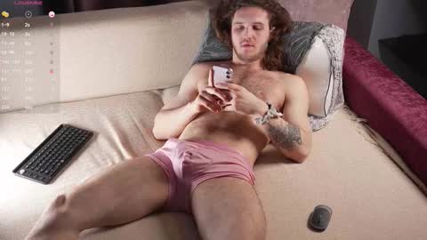 Karlos and Louis online show from February 28, 2026, 4:13 am