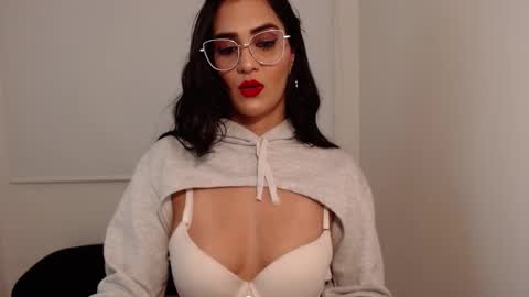 Snapshot of karlota_hank chatting on January 25, 2025, 12:38 am Karlis online show from January 25, 2025, 12:38 am