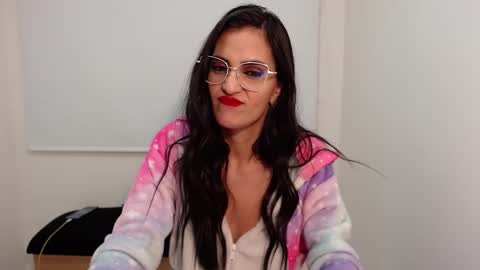 Snapshot of karlota_hank chatting on January 25, 2025, 6:45 am Karlis online show from January 25, 2025, 6:45 am