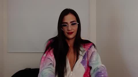 Snapshot of karlota_hank chatting on February 25, 2025, 12:25 am Karlis online show from February 25, 2025, 12:25 am