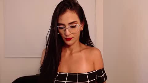 Snapshot of karlota_hank chatting on March 1, 2025, 1:11 am Karlis online show from March 1, 2025, 1:11 am