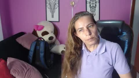 Snapshot of karlye_hot chatting on October 23, 2025, 1:49 am KARLYE online show from October 23, 2025, 1:49 am