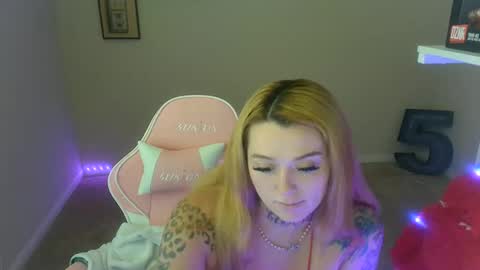 karmathevixen0304 online show from June 2, 2026, 7:16 pm