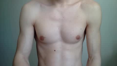 Snapshot of karol98b chatting on April 9, 2026, 10:20 am Karol98 online show from April 9, 2026, 10:20 am