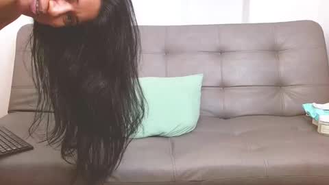 karolina  online show from March 2, 2025, 4:50 am