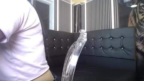 karol_lorens online show from September 17, 2025, 4:14 am