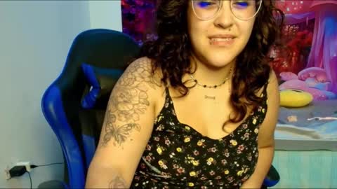 Snapshot of karol_naughty chatting on September 25, 2025, 9:51 pm online show from September 25, 2025, 9:51 pm