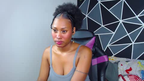 Snapshot of karol_the_warrior chatting on October 14, 2025, 8:53 pm Karol online show from October 14, 2025, 8:53 pm