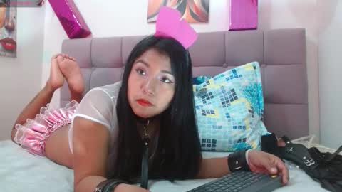 Snapshot of karol_wish chatting on October 21, 2025, 9:26 pm karol_wish online show from October 21, 2025, 9:26 pm