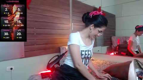 Snapshot of karol_yesenia chatting on November 3, 2025, 1:01 pm karol_yesenia online show from November 3, 2025, 1:01 pm