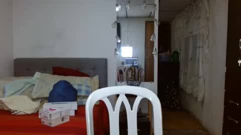 Snapshot of karolhot_x chatting on December 23, 2024, 4:33 am karol online show from December 23, 2024, 4:33 am