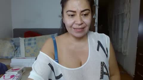 Snapshot of karolhot_x chatting on February 27, 2025, 6:07 am karol online show from February 27, 2025, 6:07 am
