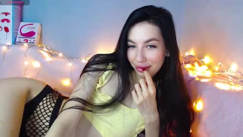 Snapshot of karolina_hottie_ chatting on February 12, 2025, 3:07 am Kira online show from February 12, 2025, 3:07 am