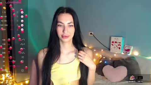 Snapshot of karolina_hottie_ chatting on November 22, 2025, 2:43 am Kira online show from November 22, 2025, 2:43 am