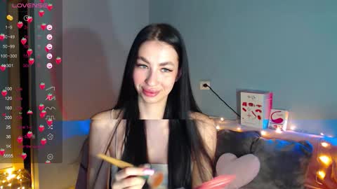 Snapshot of karolina_hottie_ chatting on November 24, 2025, 1:38 am Kira online show from November 24, 2025, 1:38 am