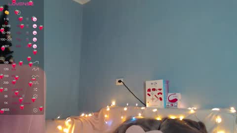 Snapshot of karolina_hottie_ chatting on December 19, 2025, 2:18 am Kira online show from December 19, 2025, 2:18 am