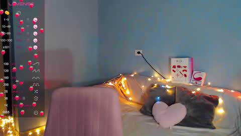 Snapshot of karolina_hottie_ chatting on February 7, 2026, 2:04 am Kira online show from February 7, 2026, 2:04 am