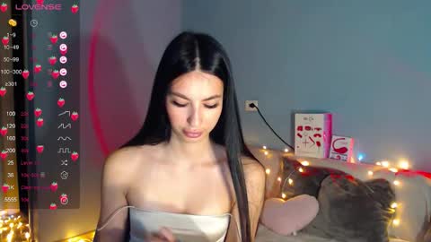 Snapshot of karolina_hottie_ chatting on February 12, 2026, 2:17 am Kira online show from February 12, 2026, 2:17 am