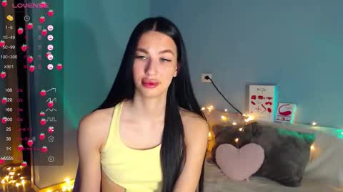 Snapshot of karolina_hottie_ chatting on February 20, 2026, 2:30 am Kira online show from February 20, 2026, 2:30 am