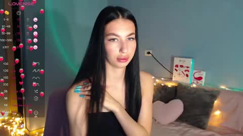 Snapshot of karolina_hottie_ chatting on February 28, 2026, 2:01 am Kira online show from February 28, 2026, 2:01 am