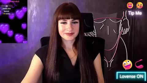 Snapshot of karolina_mia chatting on October 4, 2025, 8:34 am Caroline online show from October 4, 2025, 8:34 am