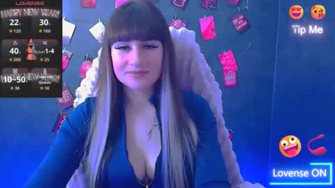 Snapshot of karolina_mia chatting on April 30, 2026, 5:47 am Caroline online show from April 30, 2026, 5:47 am