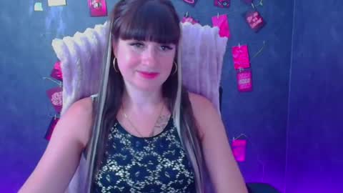 Caroline online show from June 25, 2026, 6:07 am