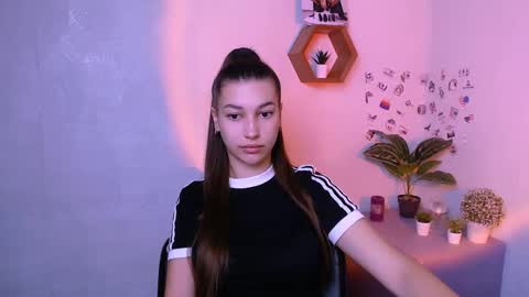 Snapshot of karolinamex_ chatting on September 30, 2025, 5:12 am Karolina online show from September 30, 2025, 5:12 am