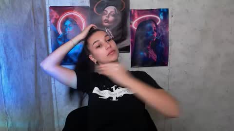 Snapshot of karolinamex_ chatting on October 14, 2025, 4:57 am Karolina online show from October 14, 2025, 4:57 am