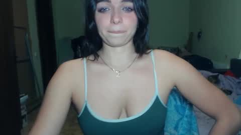 Snapshot of karolinasweet chatting on January 31, 2025, 6:57 pm Mila online show from January 31, 2025, 6:57 pm