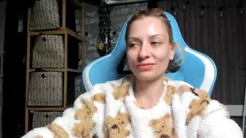 Snapshot of karoline121 chatting on September 24, 2025, 9:40 pm karoline121 online show from September 24, 2025, 9:40 pm