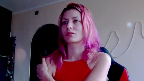 Snapshot of karoline121 chatting on October 21, 2025, 6:36 am karoline121 online show from October 21, 2025, 6:36 am