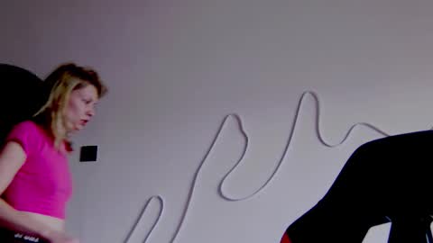 Snapshot of karoline121 chatting on November 5, 2025, 9:53 am karoline121 online show from November 5, 2025, 9:53 am