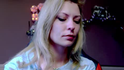 karoline121 online show from December 20, 2025, 10:00 am