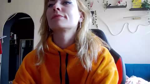 karoline121 online show from February 25, 2026, 9:19 am