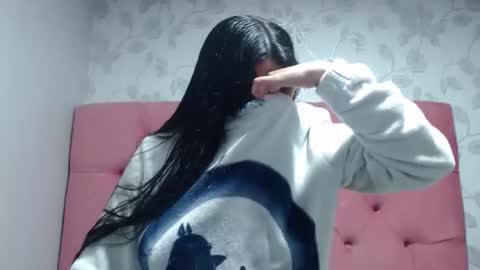 Snapshot of karolineburnx chatting on December 1, 2025, 10:15 pm Isa online show from December 1, 2025, 10:15 pm