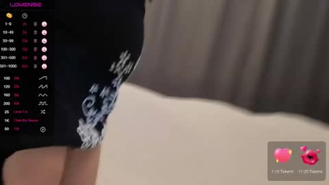 Karoline online show from December 6, 2024, 5:55 pm