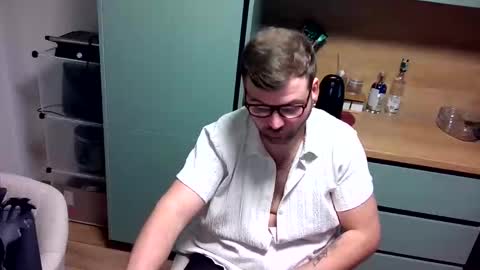 Karry300 online show from November 19, 2025, 11:43 am