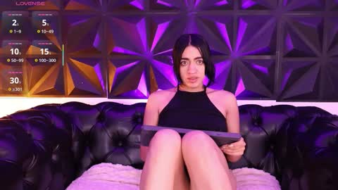 Snapshot of kassianoir_ chatting on November 6, 2025, 12:06 pm Kasi online show from November 6, 2025, 12:06 pm