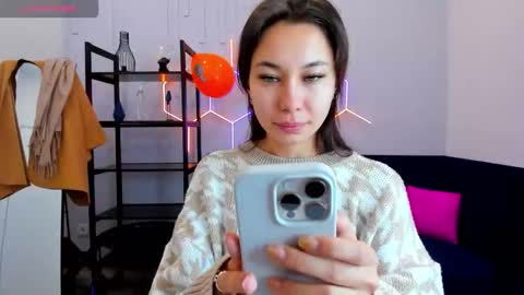 Snapshot of kat__cat chatting on October 1, 2025, 2:39 am kat__cat online show from October 1, 2025, 2:39 am