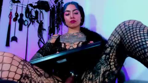 Kat online show from June 11, 2026, 2:53 am