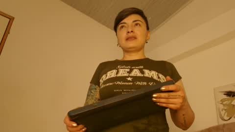 kat paradisse online show from March 18, 2026, 12:08 pm